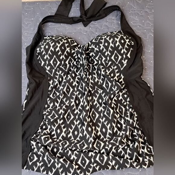 Merona black and white tankini swim top size medium - Picture 1 of 3